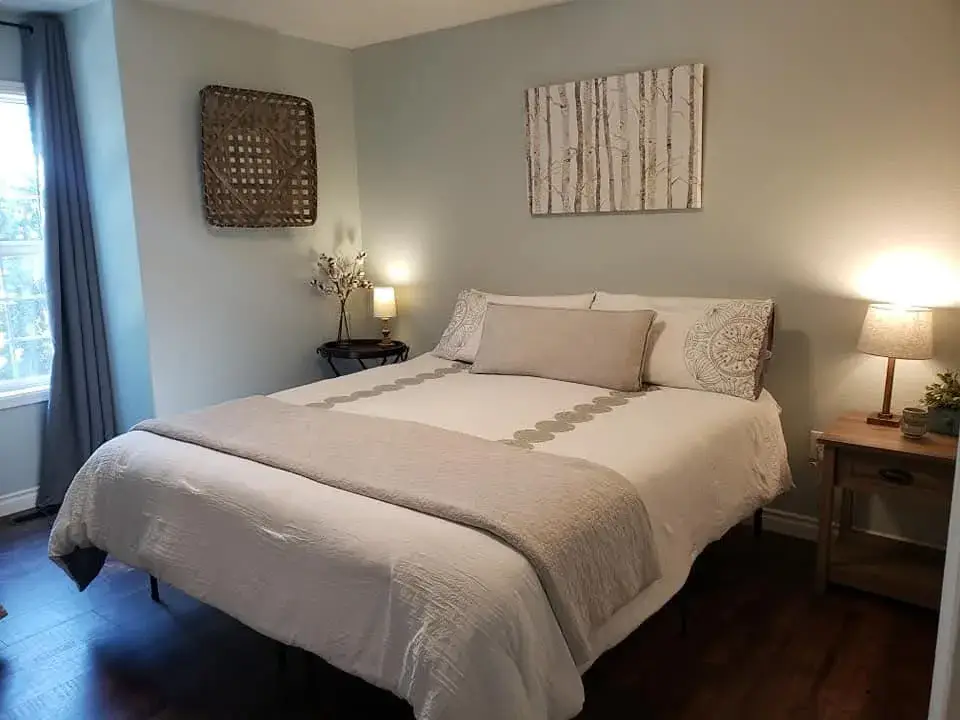 Cozy bedroom with double bed and nightstands